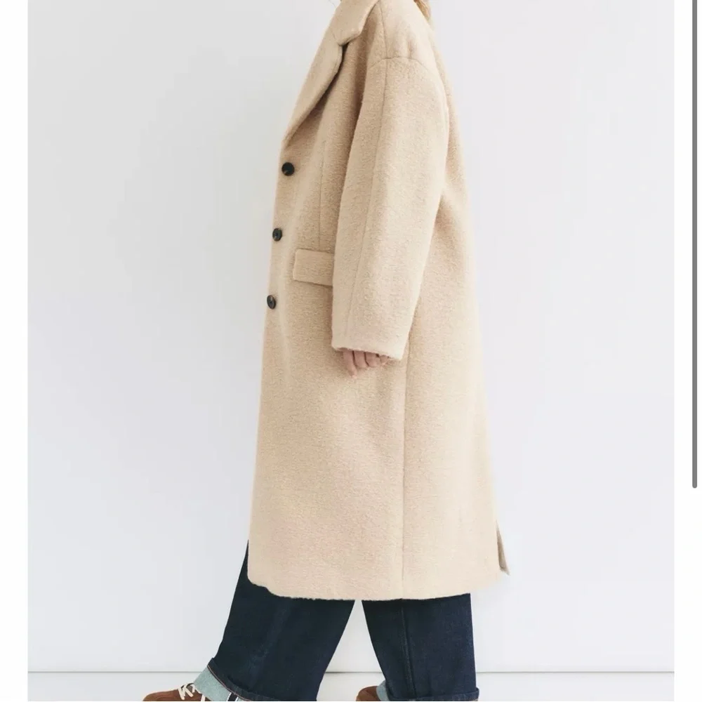 Pull and bear Long Coat Beige (bouclé) - Picture 5 of 9